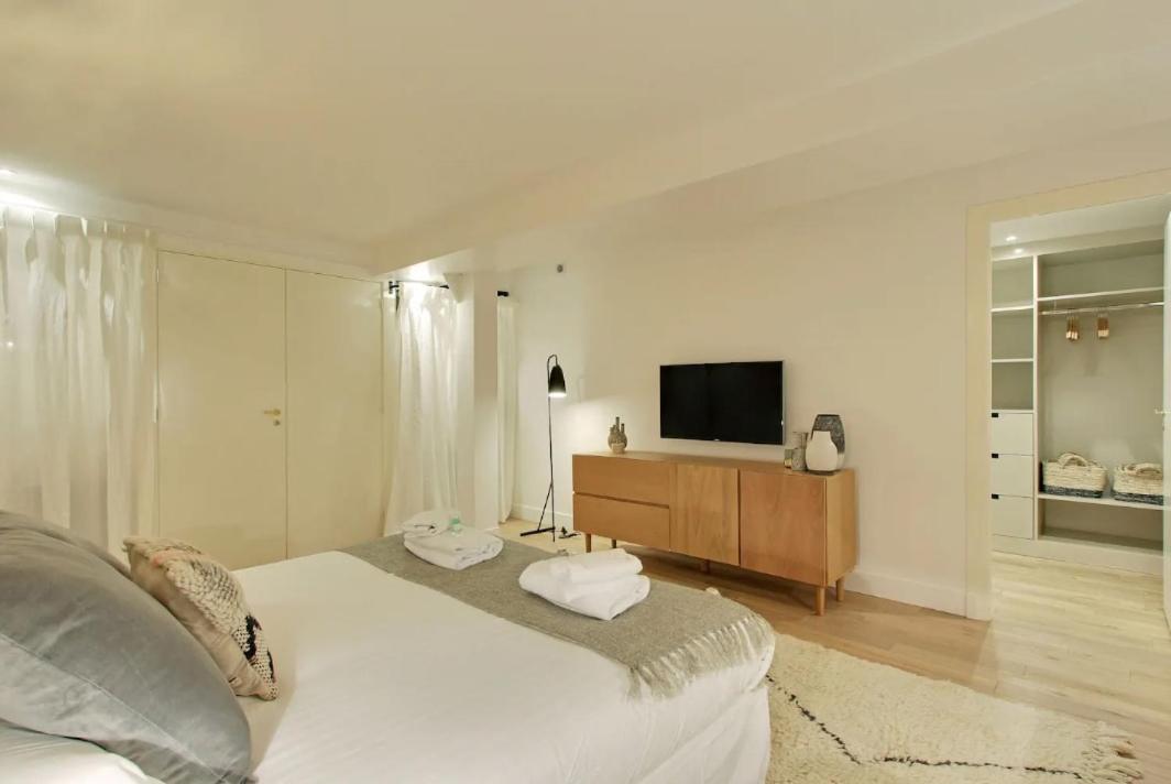 Appartement 2 En 1 - Superbe Pres Du Louvre L 12p Parijs